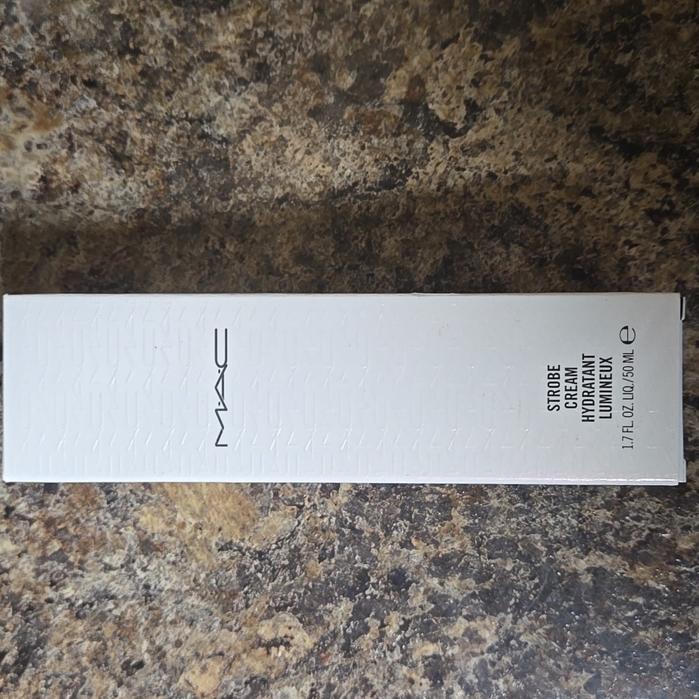 MAC STROBE CREAM HYDRATANT LUMINEUX - SHADE- GOLDLIGHT New  In Box
